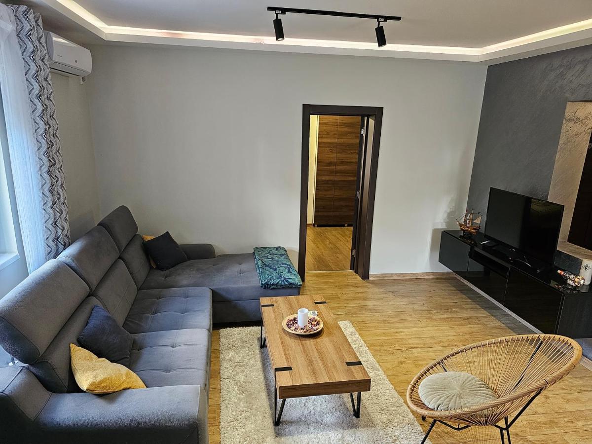 Aerovista Apartment Surcin Экстерьер фото