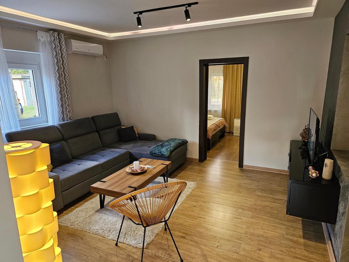 Aerovista Apartment Surcin Экстерьер фото
